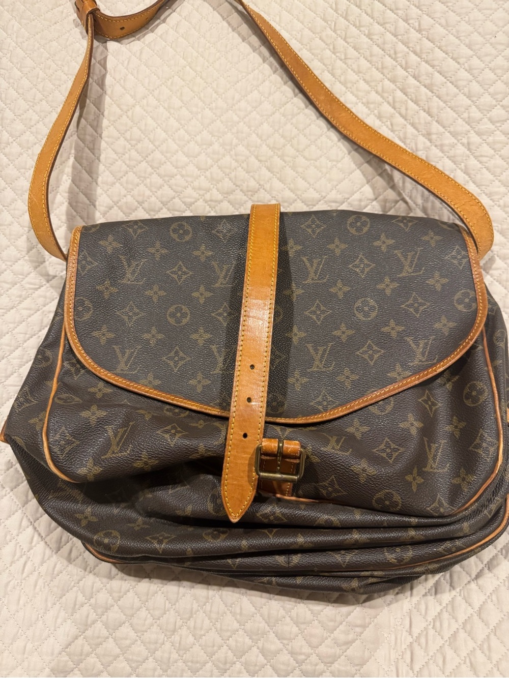 Vintage Louis Vuitton Monogram Canvas Saumur Messenger 35 Bag